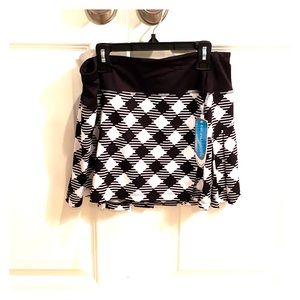 Black and white gingham skort